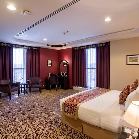 Awaliv International Hotel Ta'if Rum bild A suite at the hotel