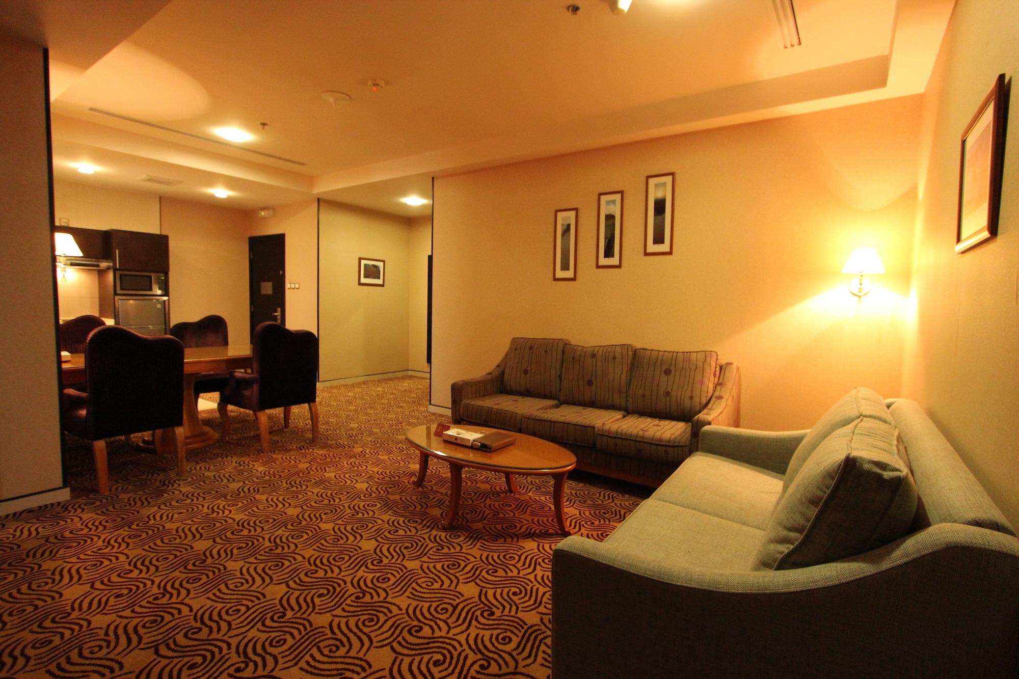 Awaliv International Hotel Ta'if Exteriör bild A suite at the hotel