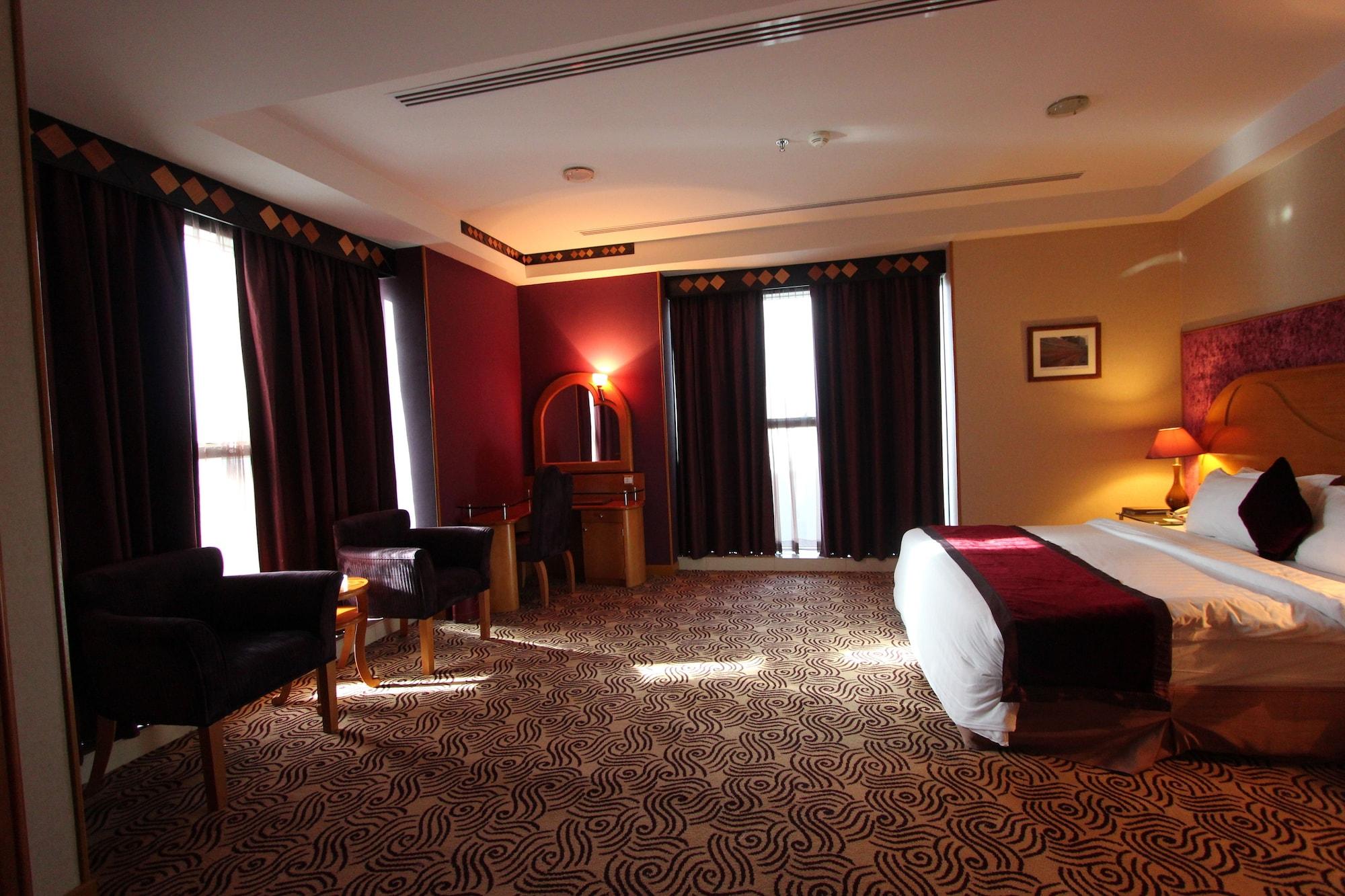 Awaliv International Hotel Ta'if Exteriör bild A room at the hotel