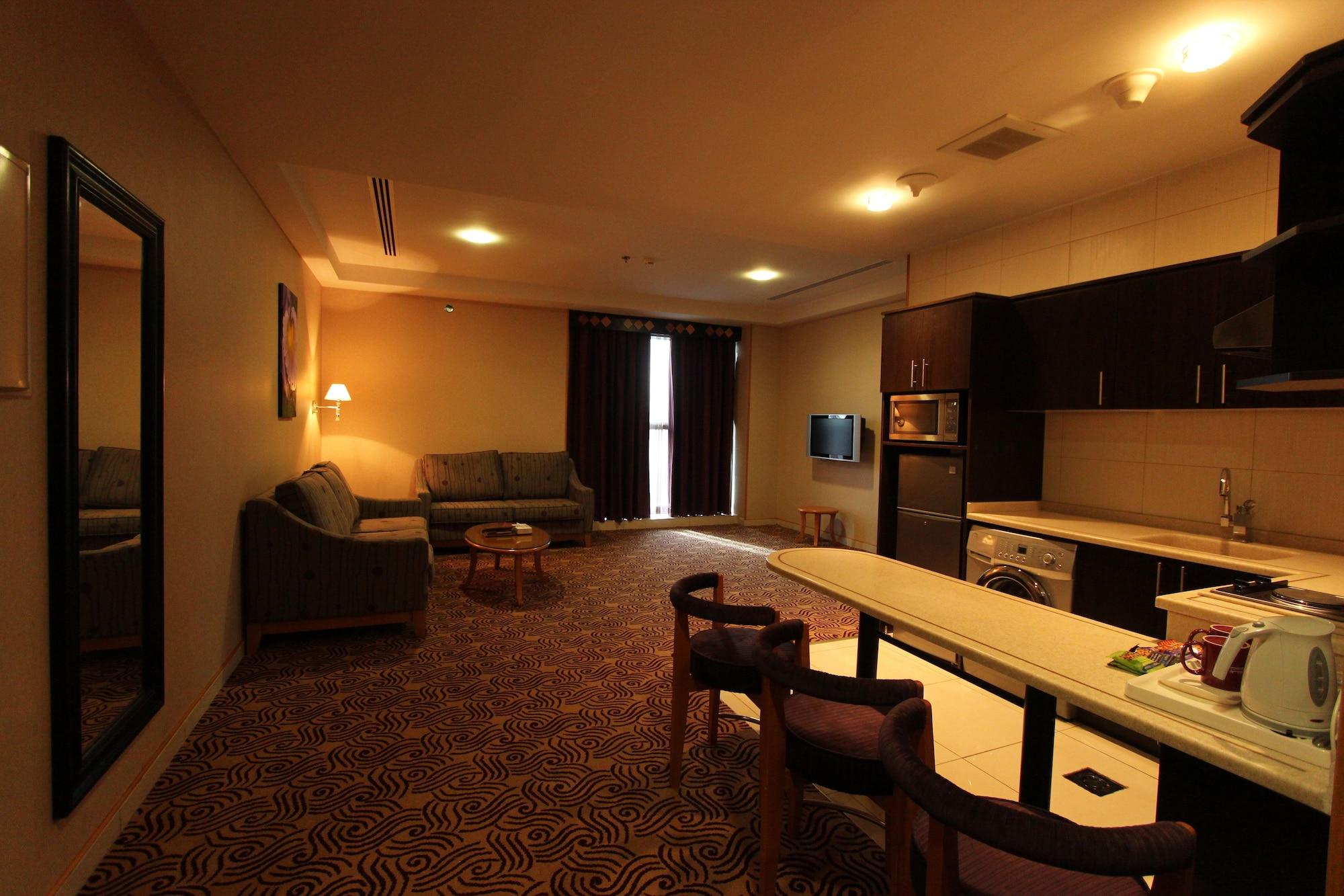 Awaliv International Hotel Ta'if Exteriör bild A typical apartment at the complex