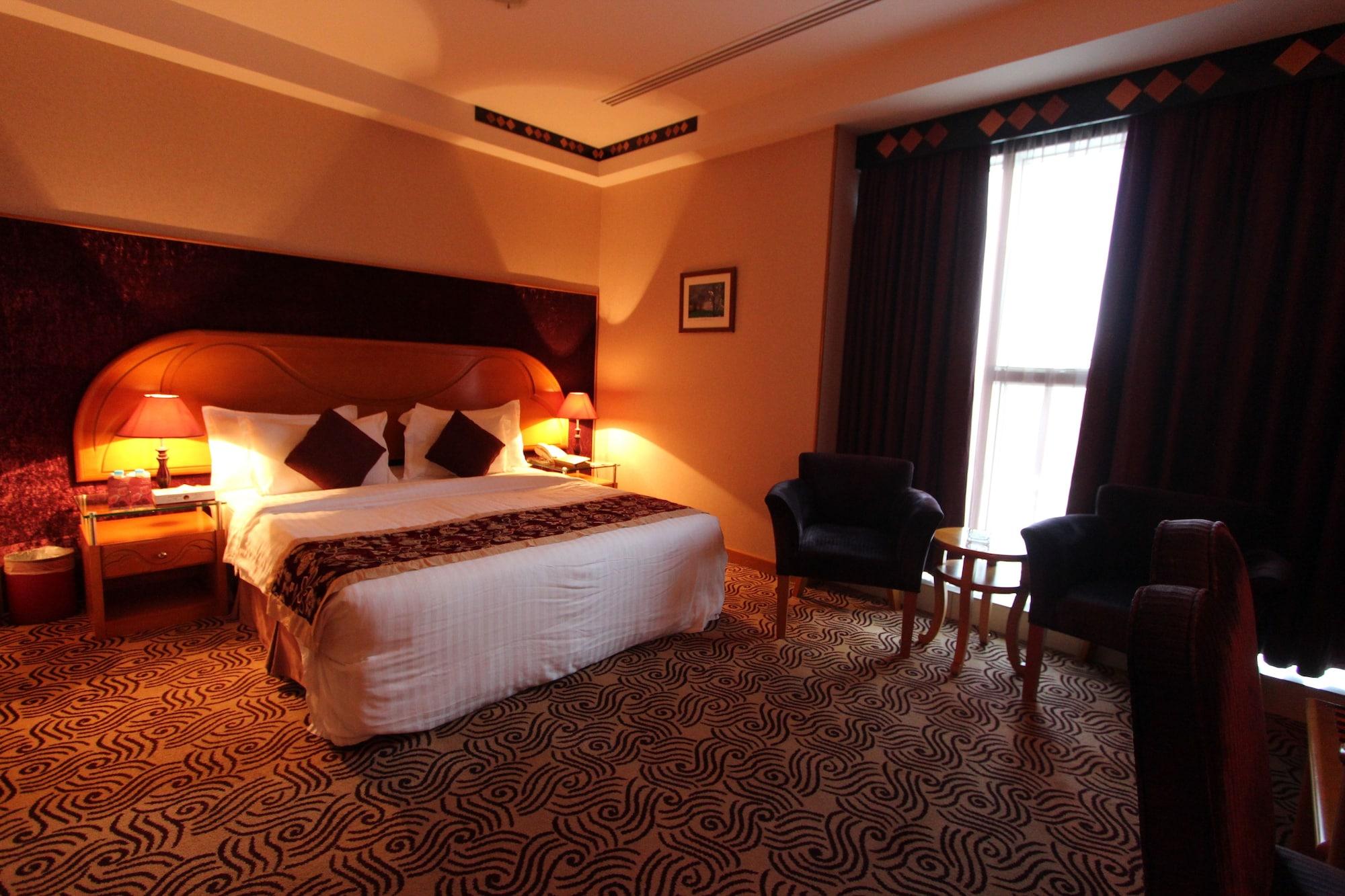 Awaliv International Hotel Ta'if Exteriör bild A room at the hotel